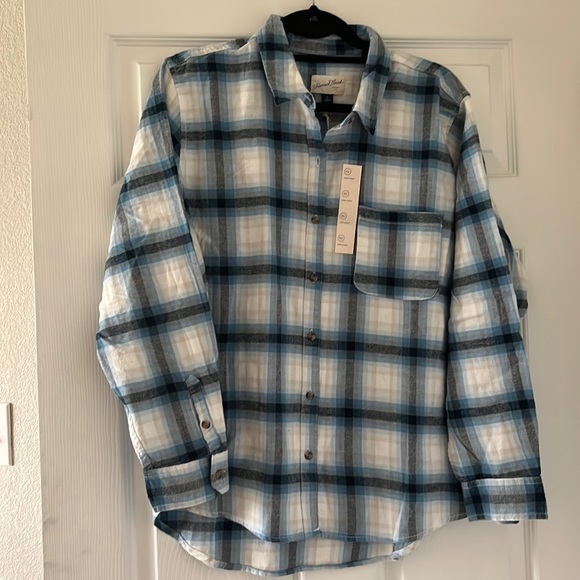 Universal Thread Tops - Universal threads blue flannel